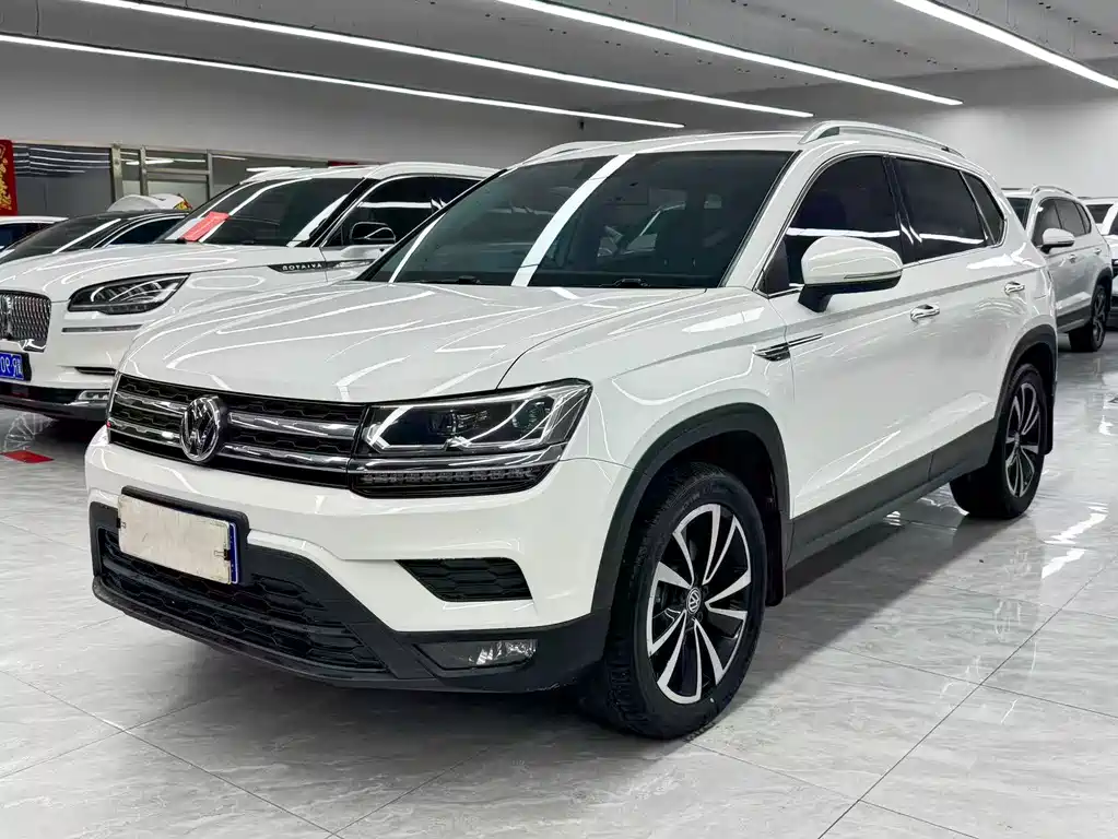 Volkswagen Tharu