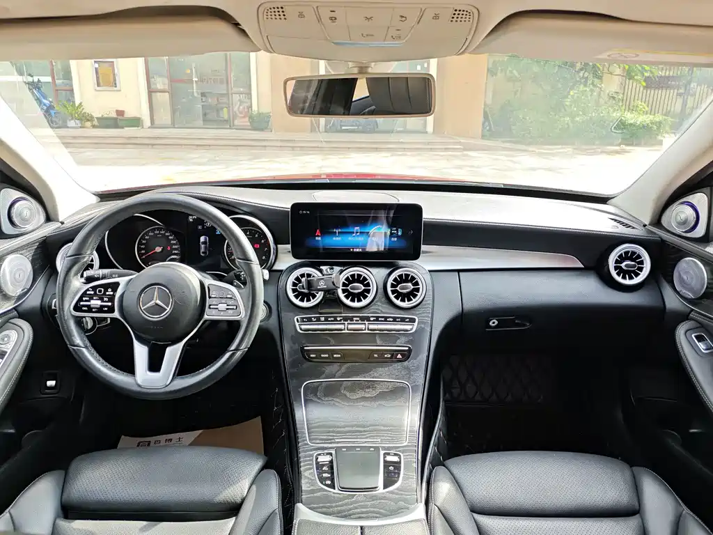 Mercedes-Benz C-Class — миниатюра 10