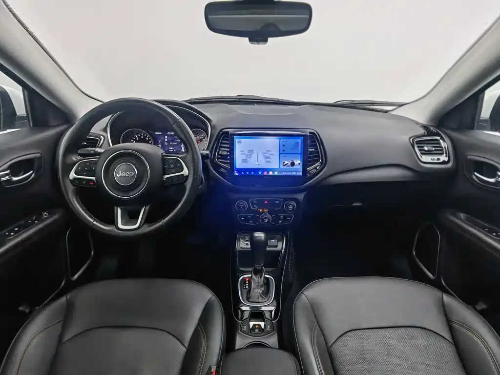 Jeep Compass — миниатюра 5