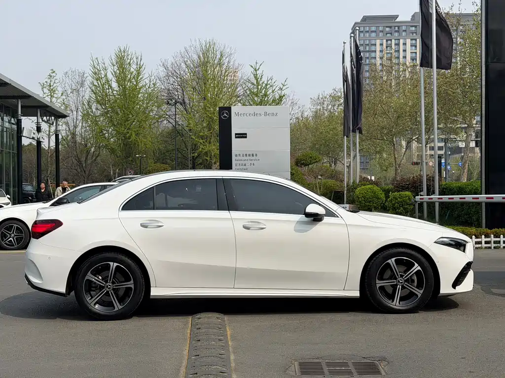 Mercedes-Benz A-Class — миниатюра 5