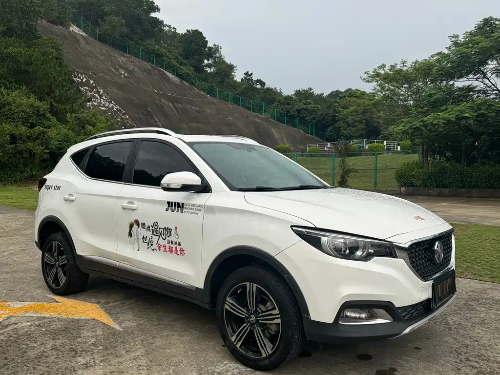 MG  ZS
