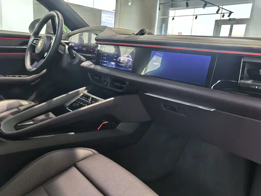 Porsche Macan — миниатюра 9