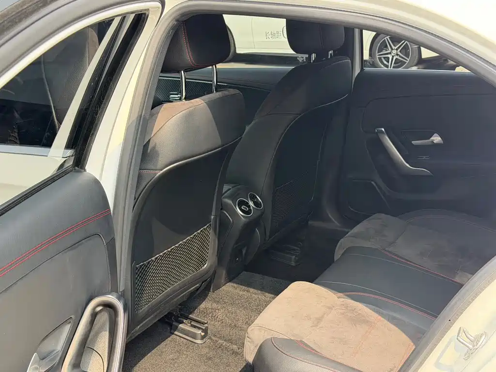 Mercedes-Benz A-Class — миниатюра 8