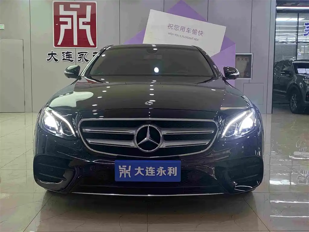 Mercedes-Benz E-Class — миниатюра 2