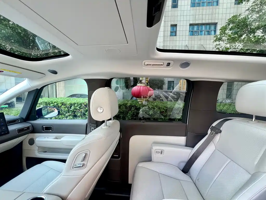 Li Auto Li MEGA — миниатюра 23