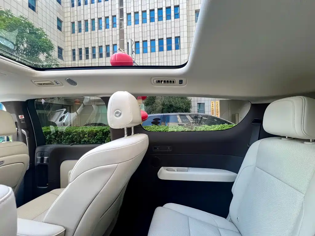 Li Auto Li MEGA — миниатюра 27