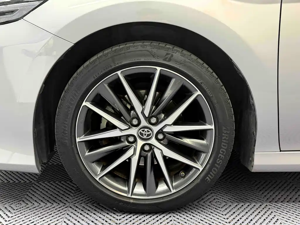 Toyota Camry 2021 2.5G Luxury