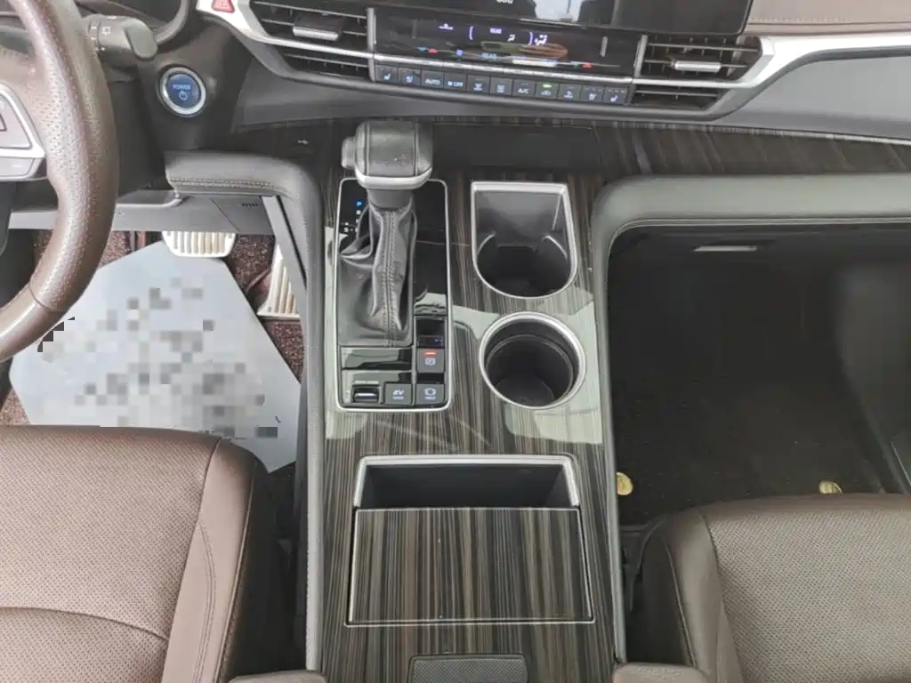 Toyota Sienna — миниатюра 14
