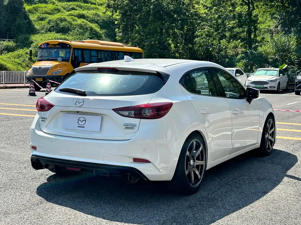 Mazda 3 Axela — миниатюра 9