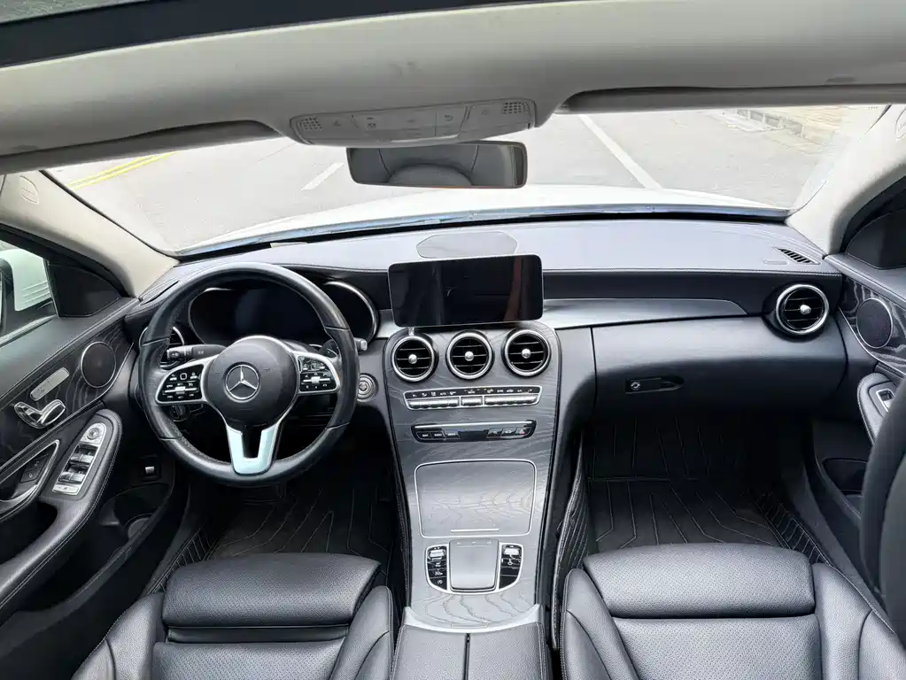 Mercedes-Benz C-Class — миниатюра 10