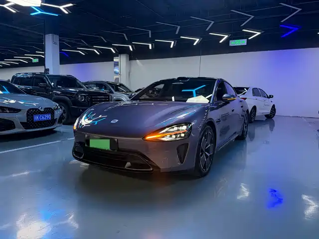 XIAOMI CAR XIAOMI SU7 2025