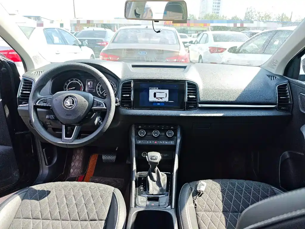 Skoda Karoq — миниатюра 10