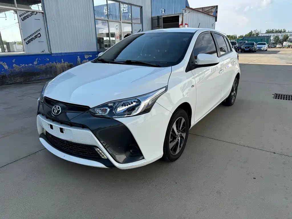 Toyota Yaris L