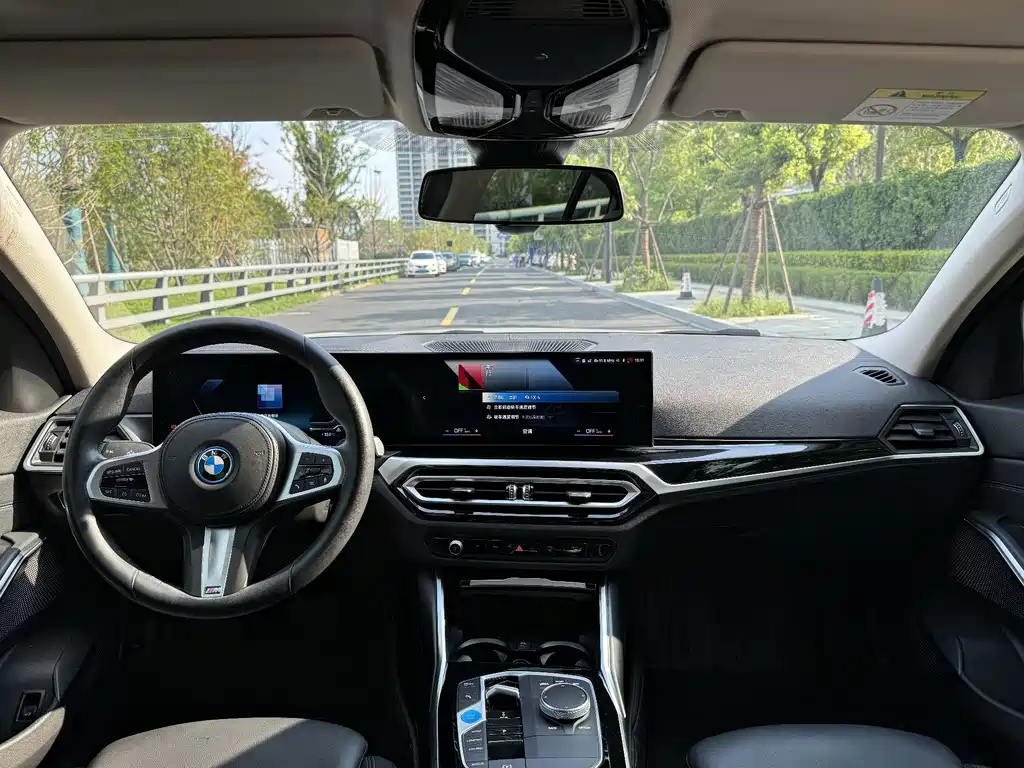 BMW i3 — миниатюра 16
