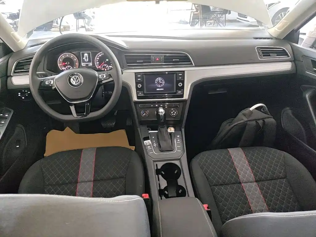 Volkswagen Lamando — миниатюра 10