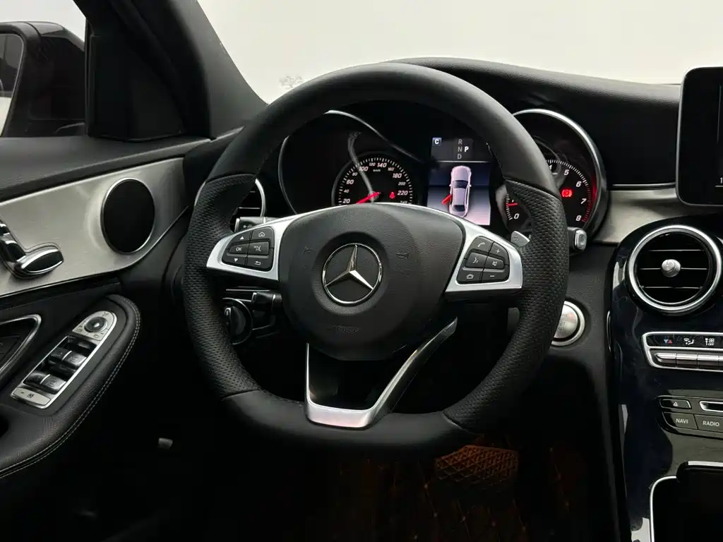 Mercedes-Benz C-Class — миниатюра 12