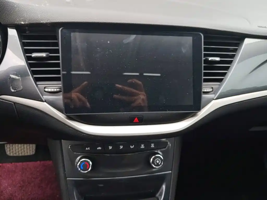 Buick Verano — миниатюра 13
