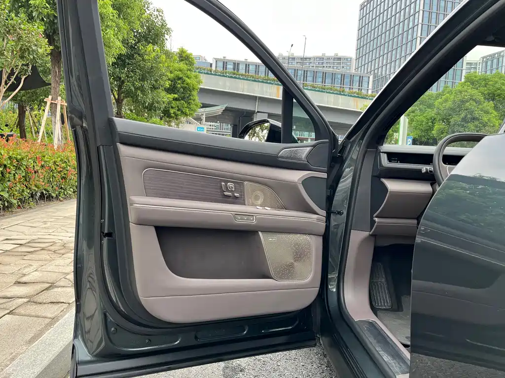 NIO ES8 — миниатюра 13