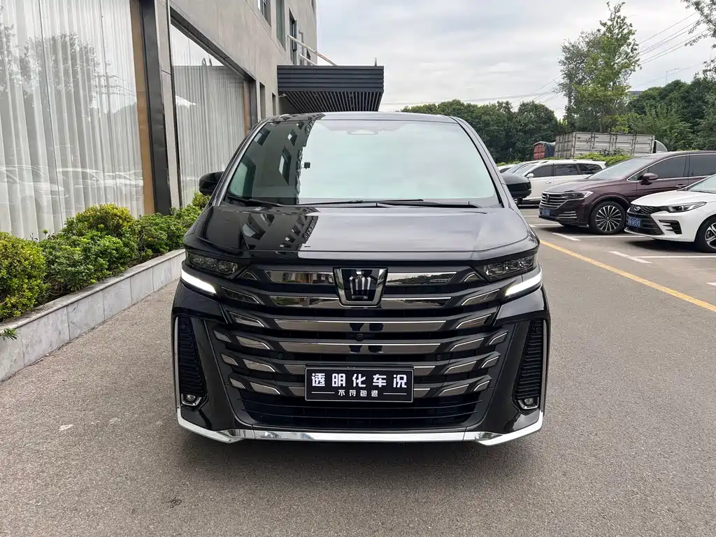 Toyota Vellfire — миниатюра 2