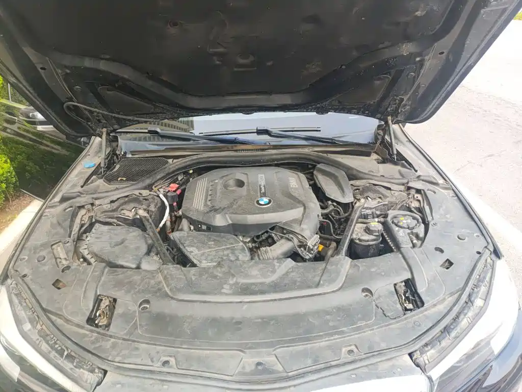 BMW 7 Series — миниатюра 21