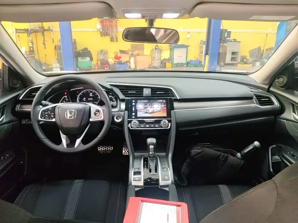 Honda Civic — миниатюра 10