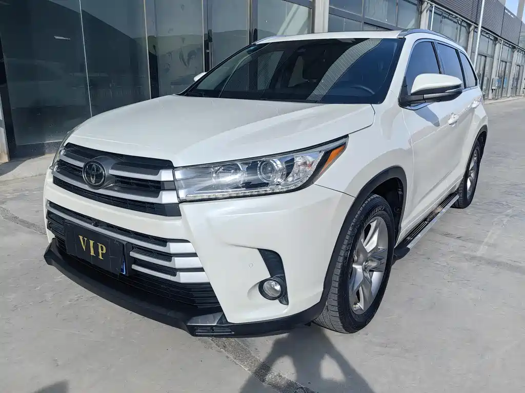 TOYOTA HIGHLANDER