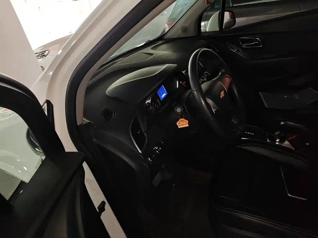 Chevrolet Trax — миниатюра 16