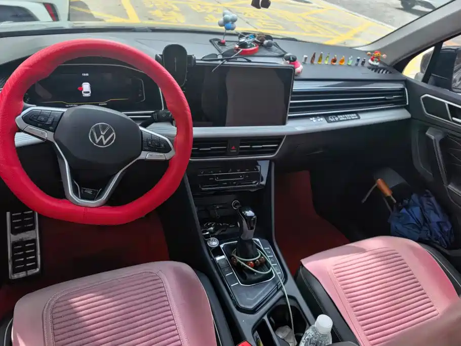 Volkswagen Tiguan L — миниатюра 12