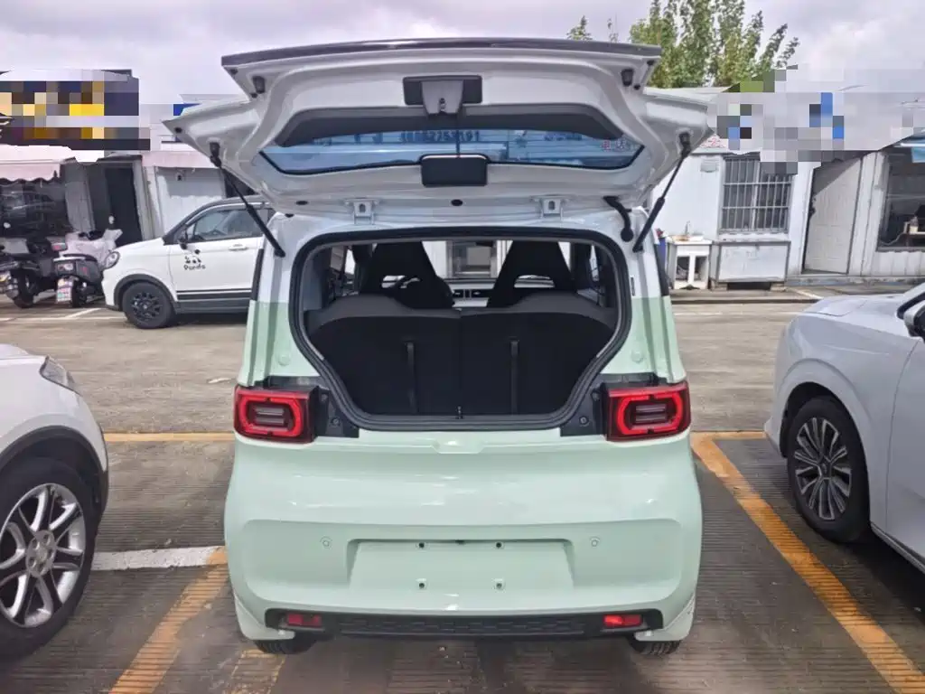 Wuling MINIEV — миниатюра 19