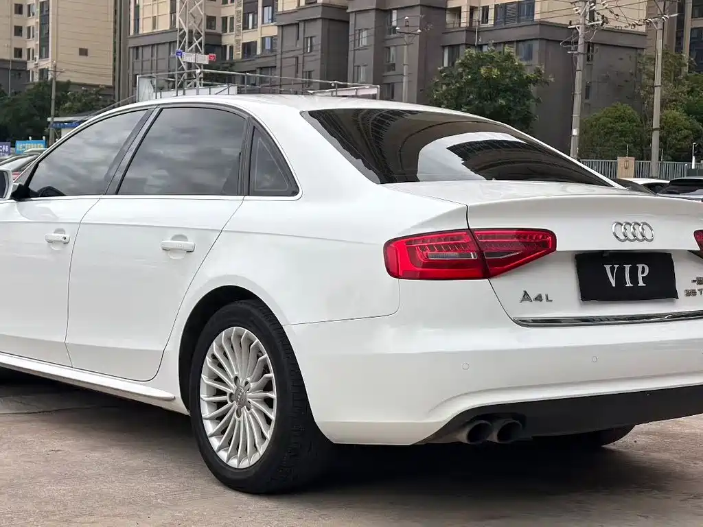 Audi A4L — миниатюра 8