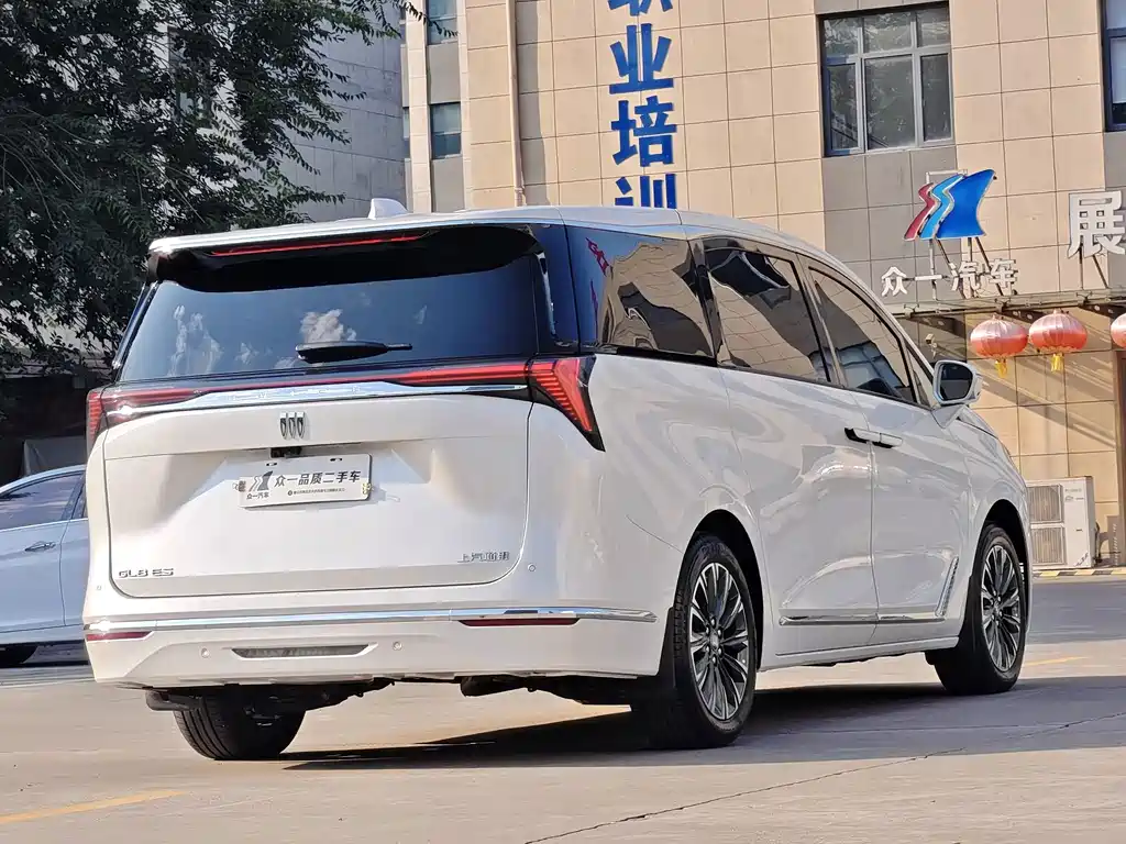 Buick GL8 — миниатюра 7