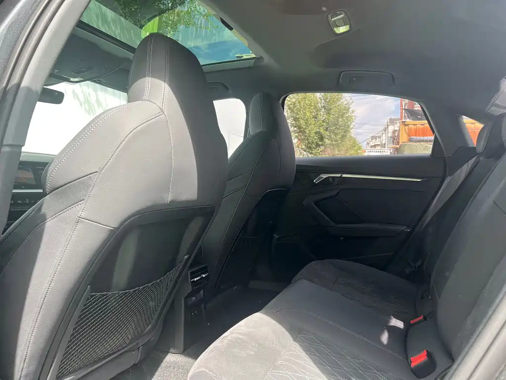 Audi A3 A3L Limousine 35 TFSI Luxury Sport Type, фото 6