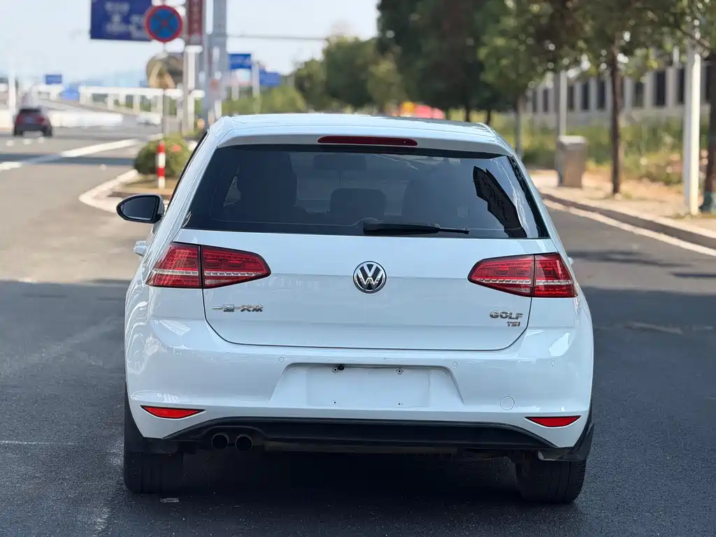 Volkswagen Golf — миниатюра 10