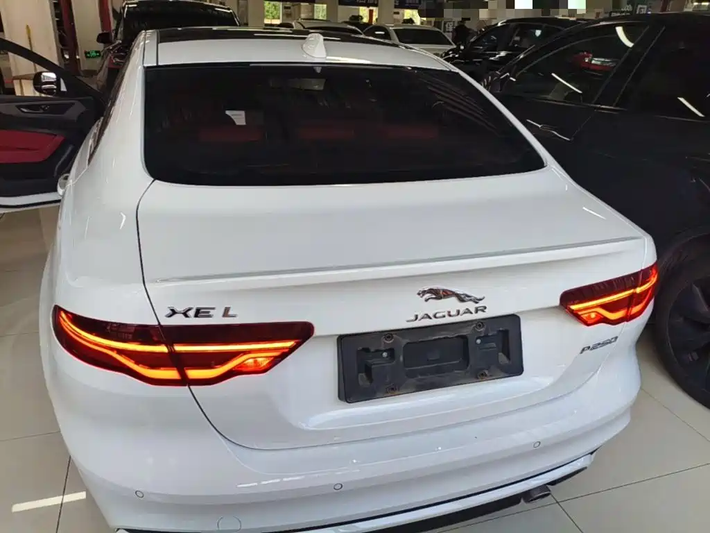 Jaguar XEL — миниатюра 6