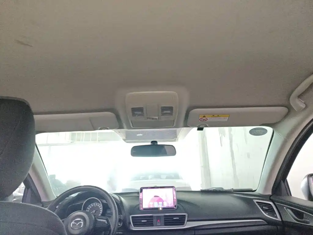 Mazda 3 Axela — миниатюра 18
