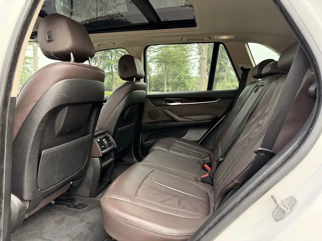 BMW X5 (Import) — миниатюра 6