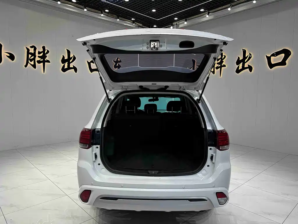 Mitsubishi Outlander — миниатюра 14
