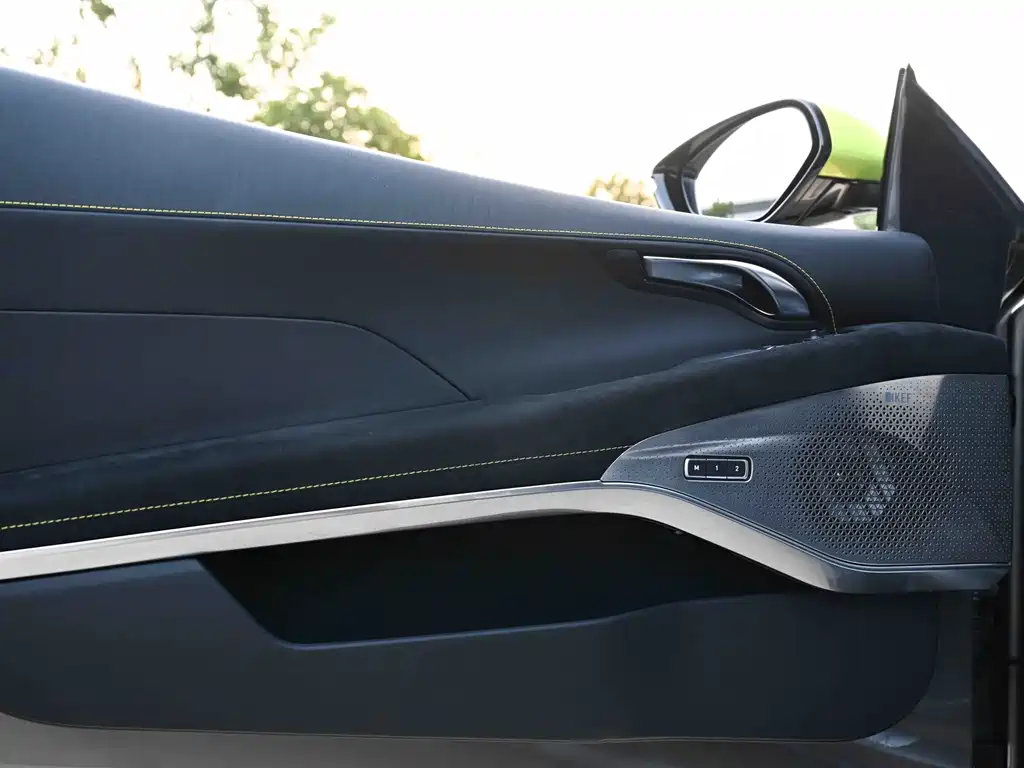 Lotus Emira — миниатюра 10