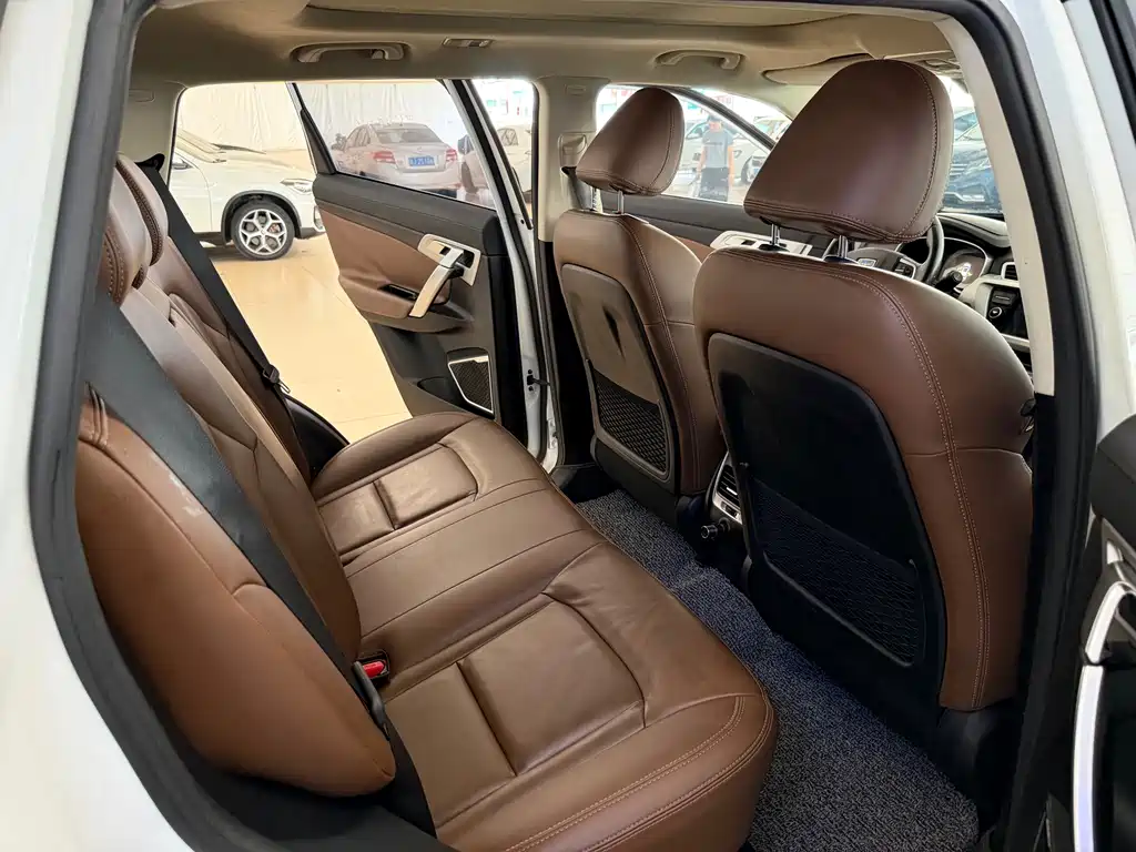 Geely Boyue — миниатюра 23