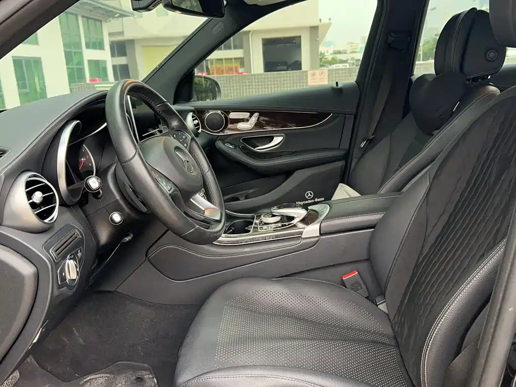Mercedes-Benz GLC 2018 GLC 260 4MATIC