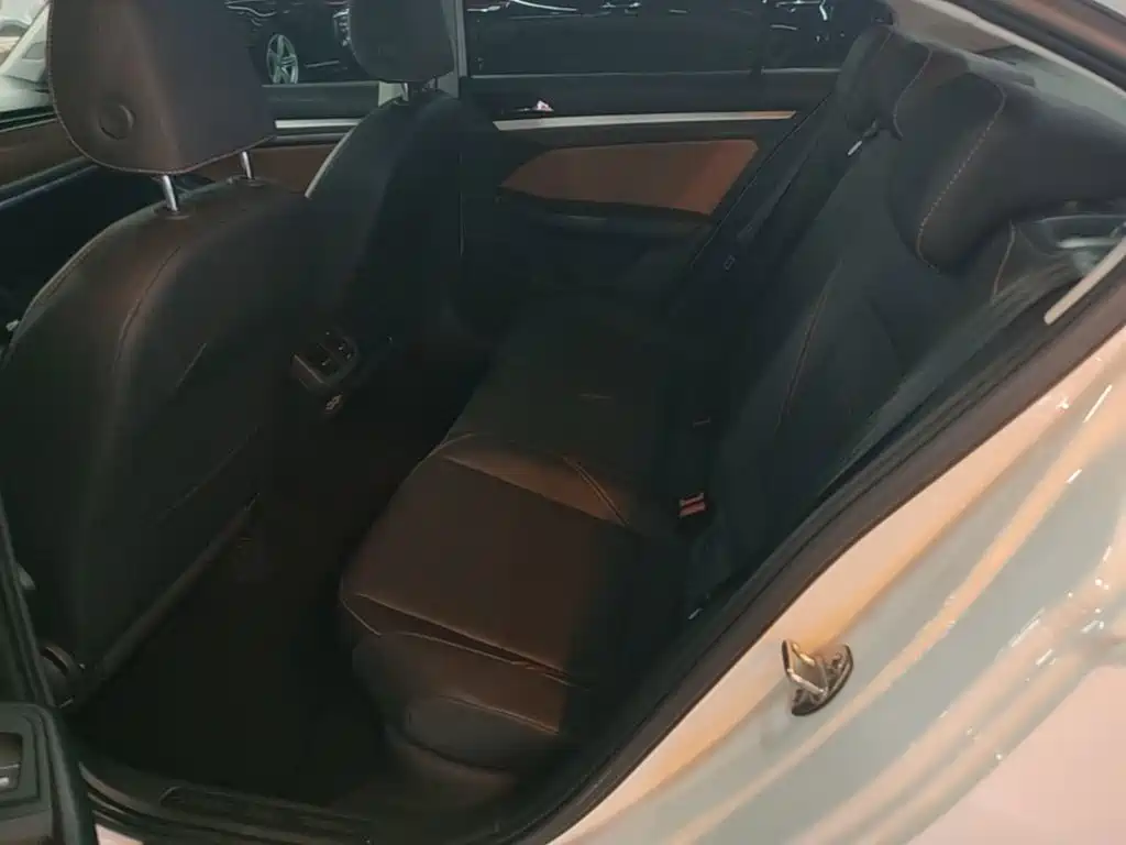Volkswagen Bora — миниатюра 17