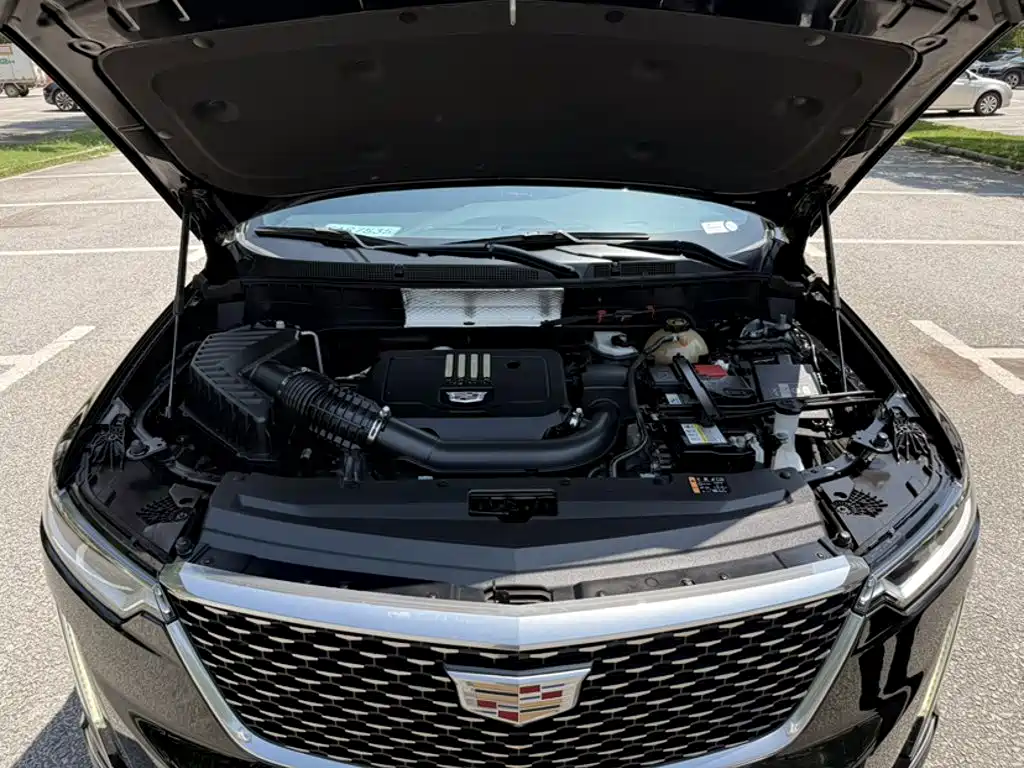 Cadillac XT6 2022 2.0T мест Luxury