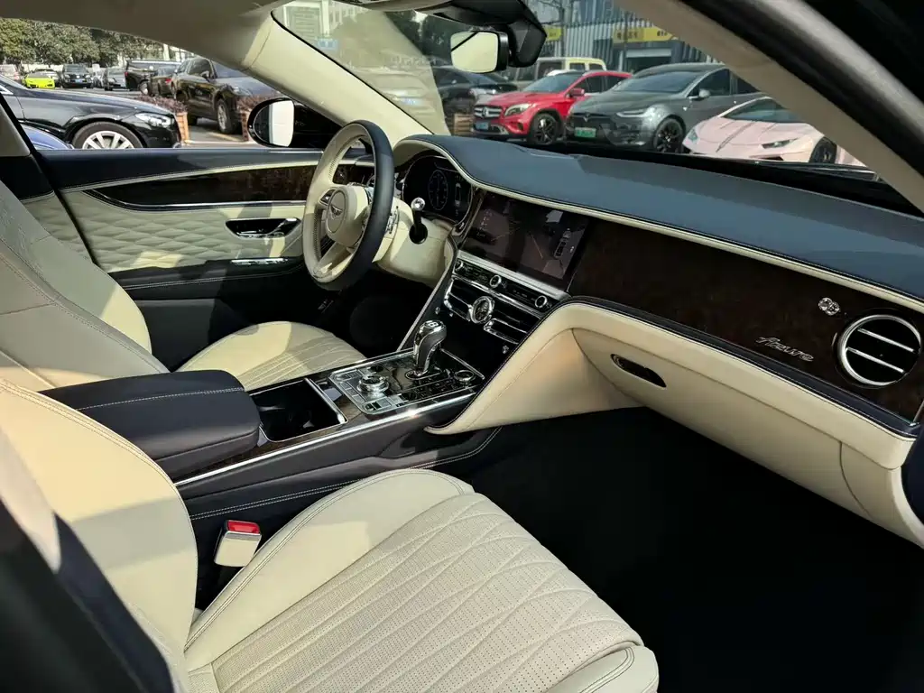 Bentley Flying Spur 2023 4.0T V8