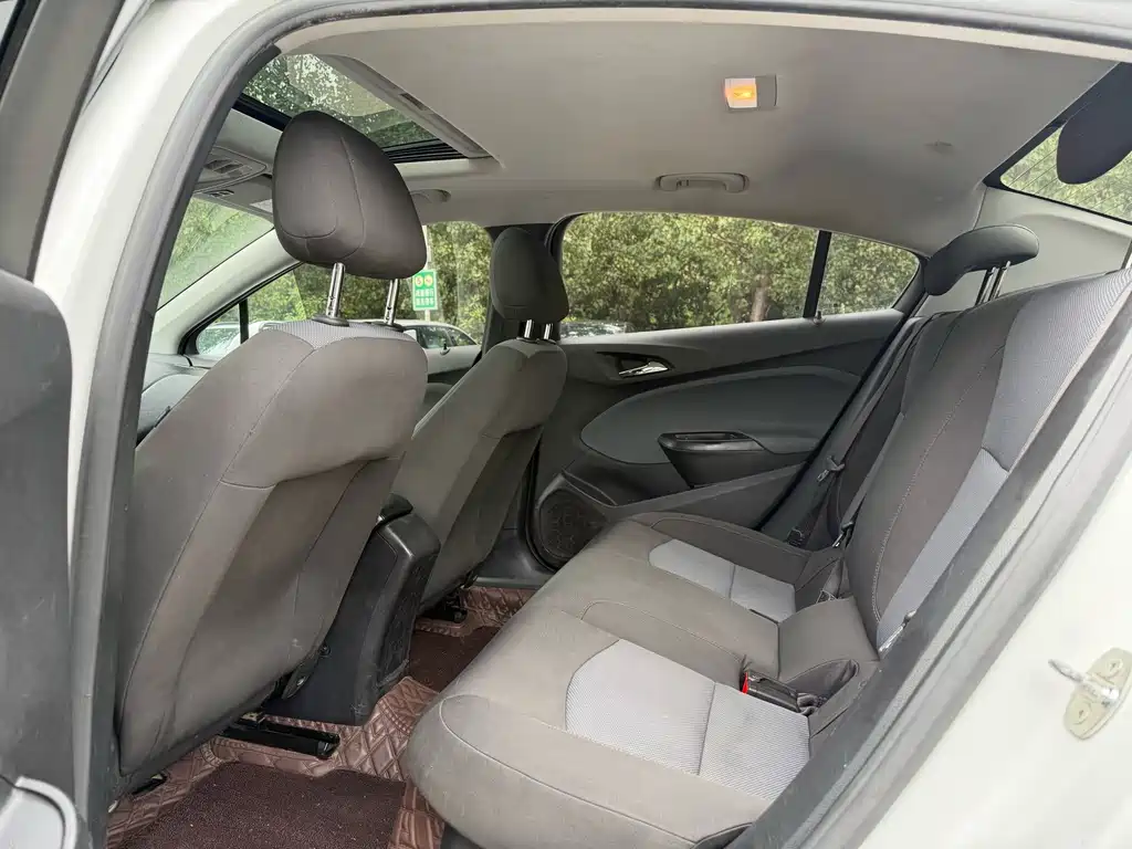 Chevrolet Cruze 2018 320 AT