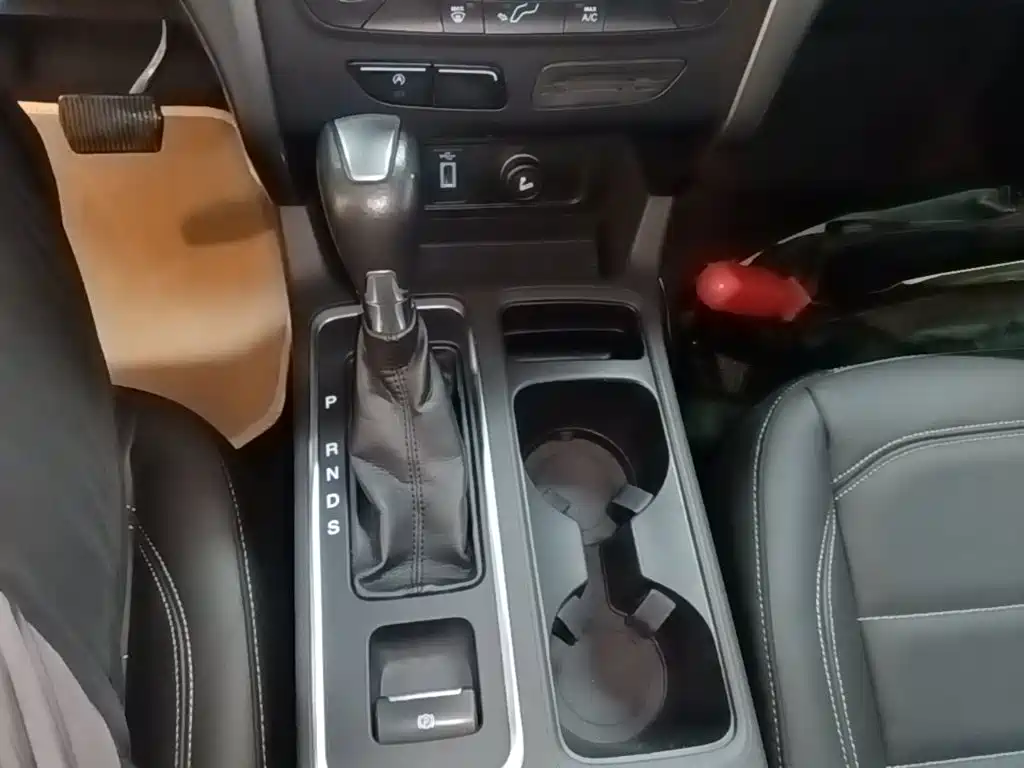 Ford Kuga — миниатюра 14