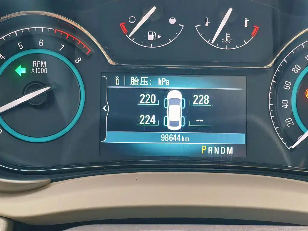 Buick LaCrosse — миниатюра 10