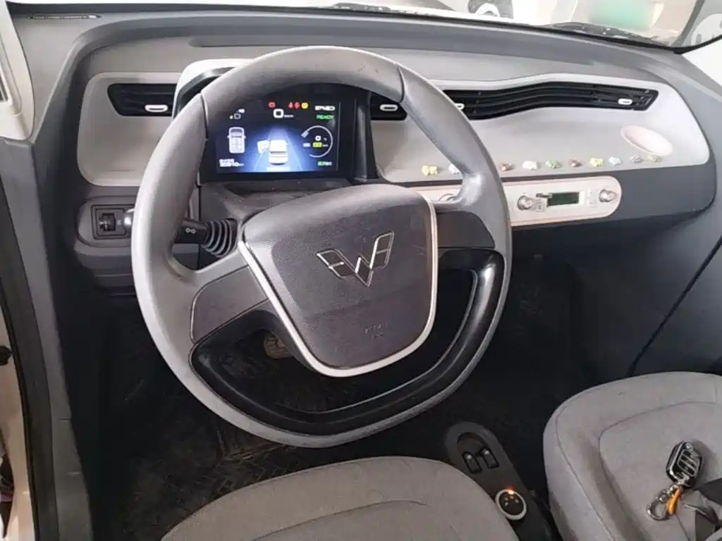 Wuling MINIEV — миниатюра 10