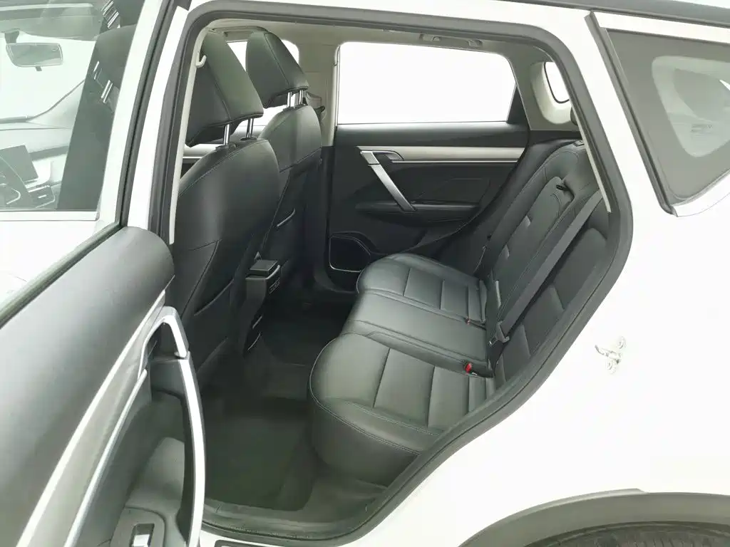 Geely Binyue NEV — миниатюра 15