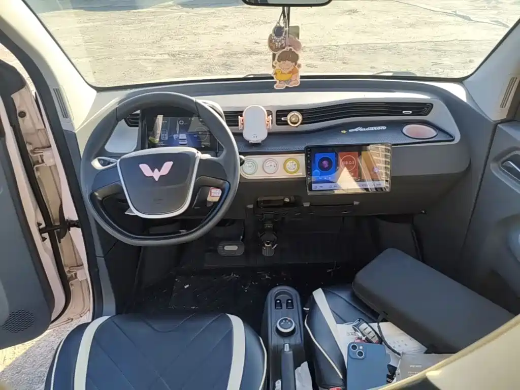 Wuling MINIEV — миниатюра 10