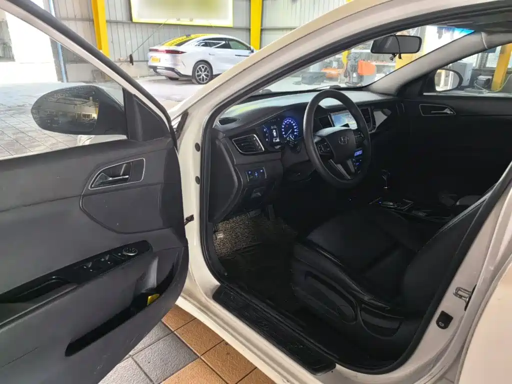 Hyundai Mistra — миниатюра 16